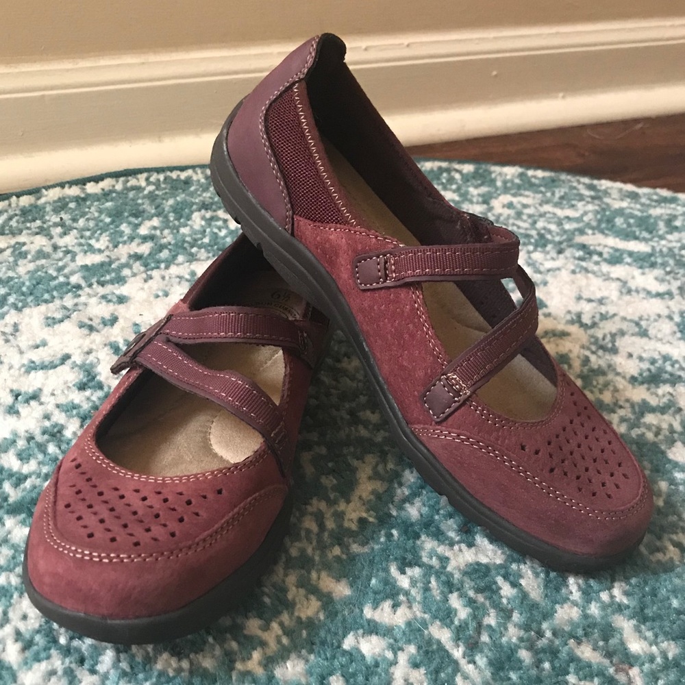 NWOT Earth Spirit purple memory foam Mary Janes
